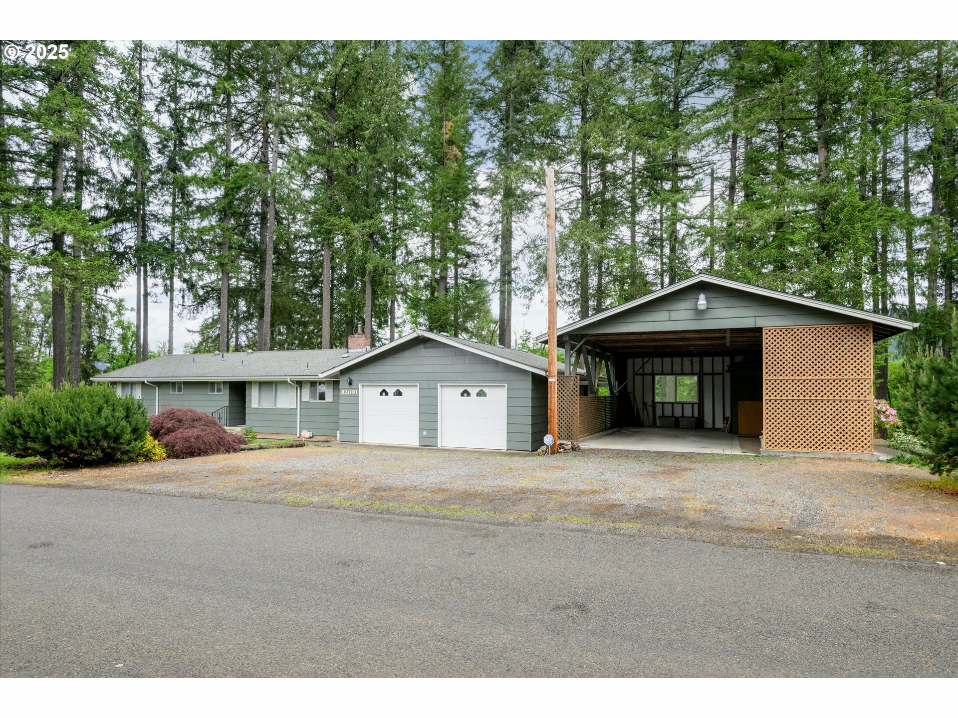 Property Photo: 82091 Lost Valley Ln OR 97431