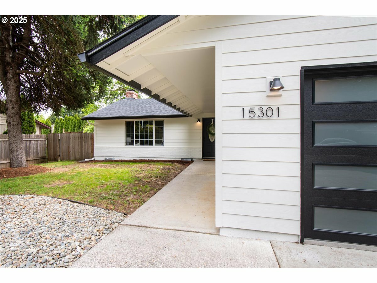 Property Photo: 15301 SE 1st St WA 98684