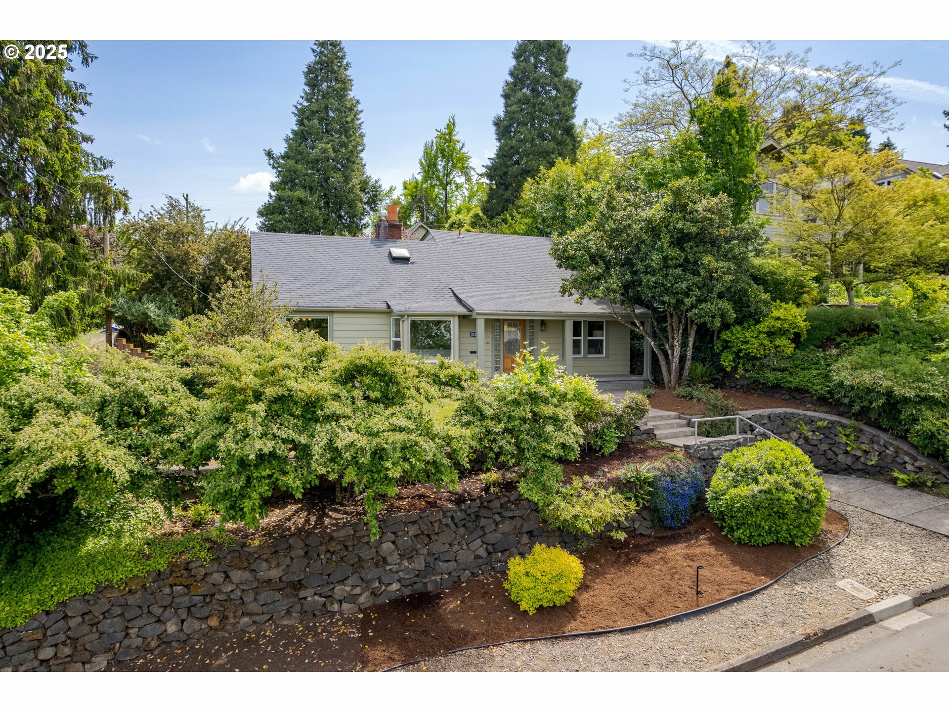 2111 Lincoln St  Eugene OR 97405 photo