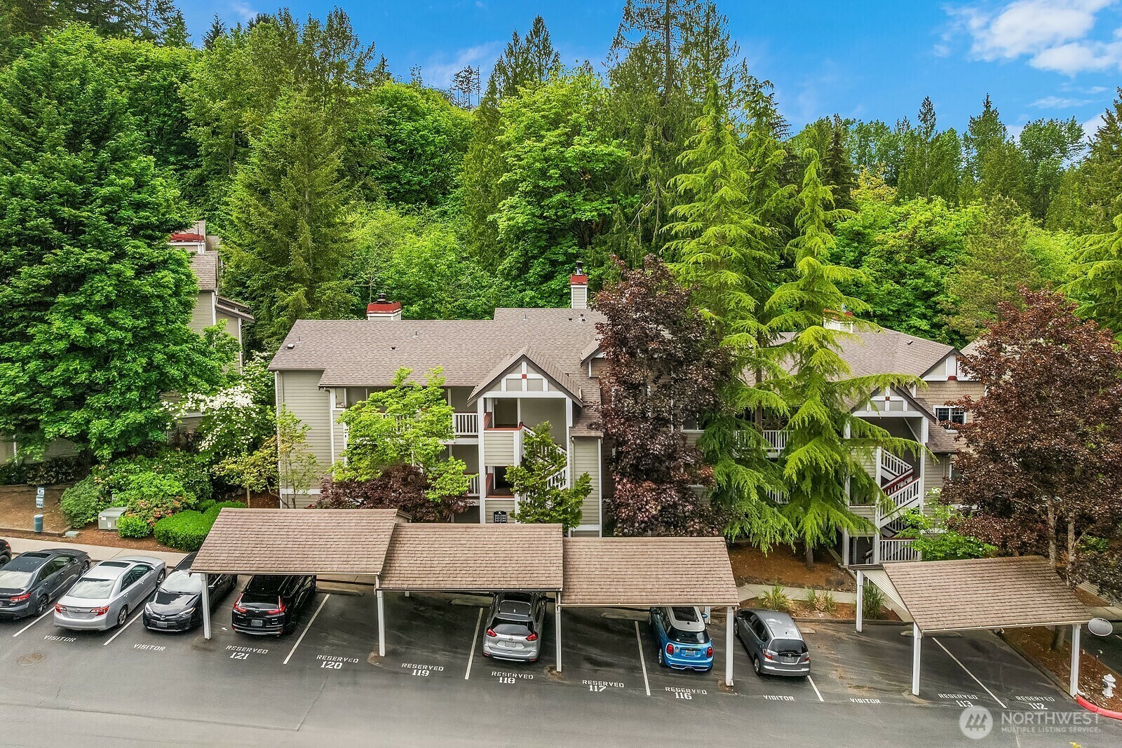 Property Photo: 18501 SE Newport Way K344 WA 98027