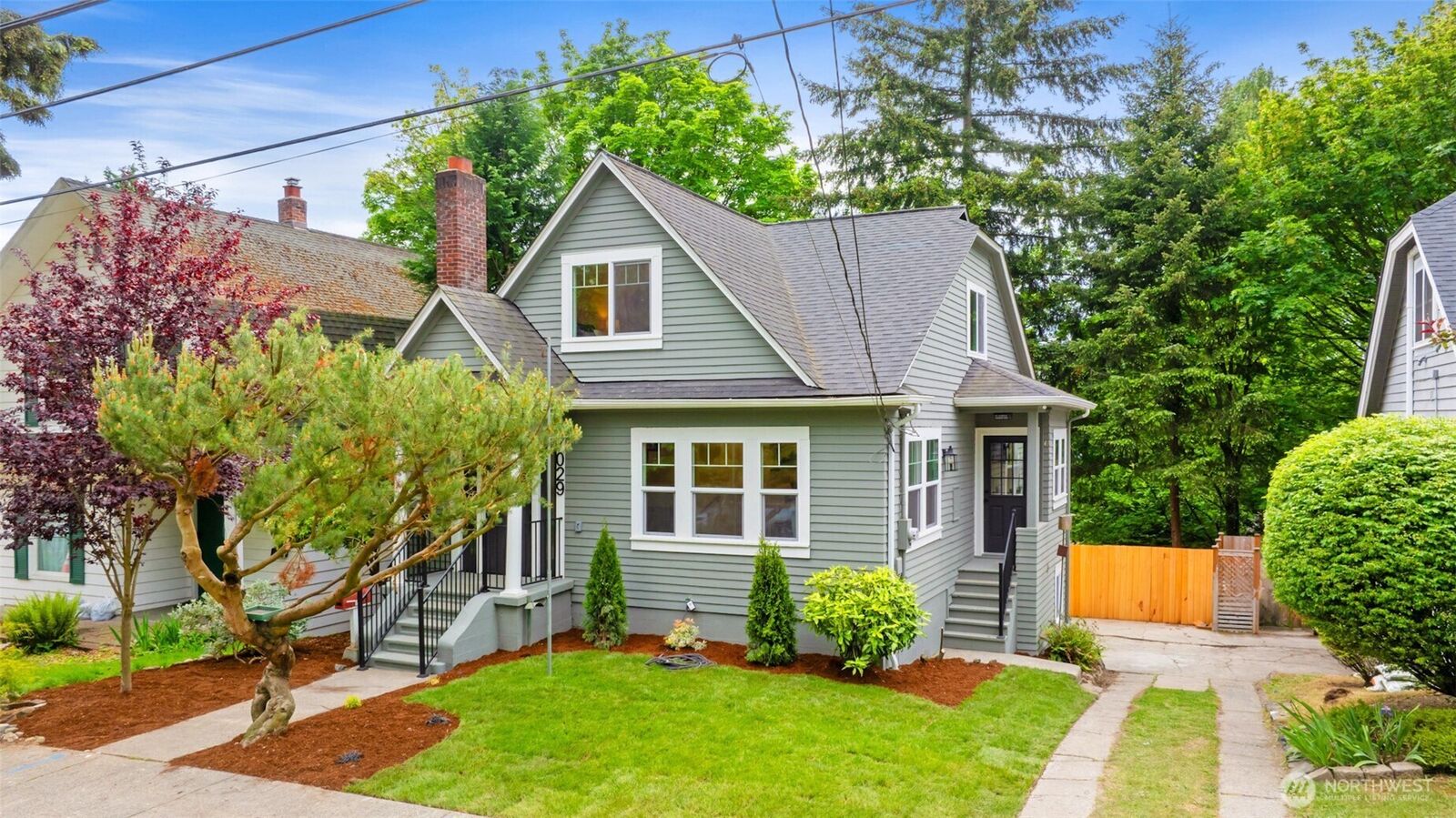 Property Photo:  7029  16th Avenue NE  WA 98115 