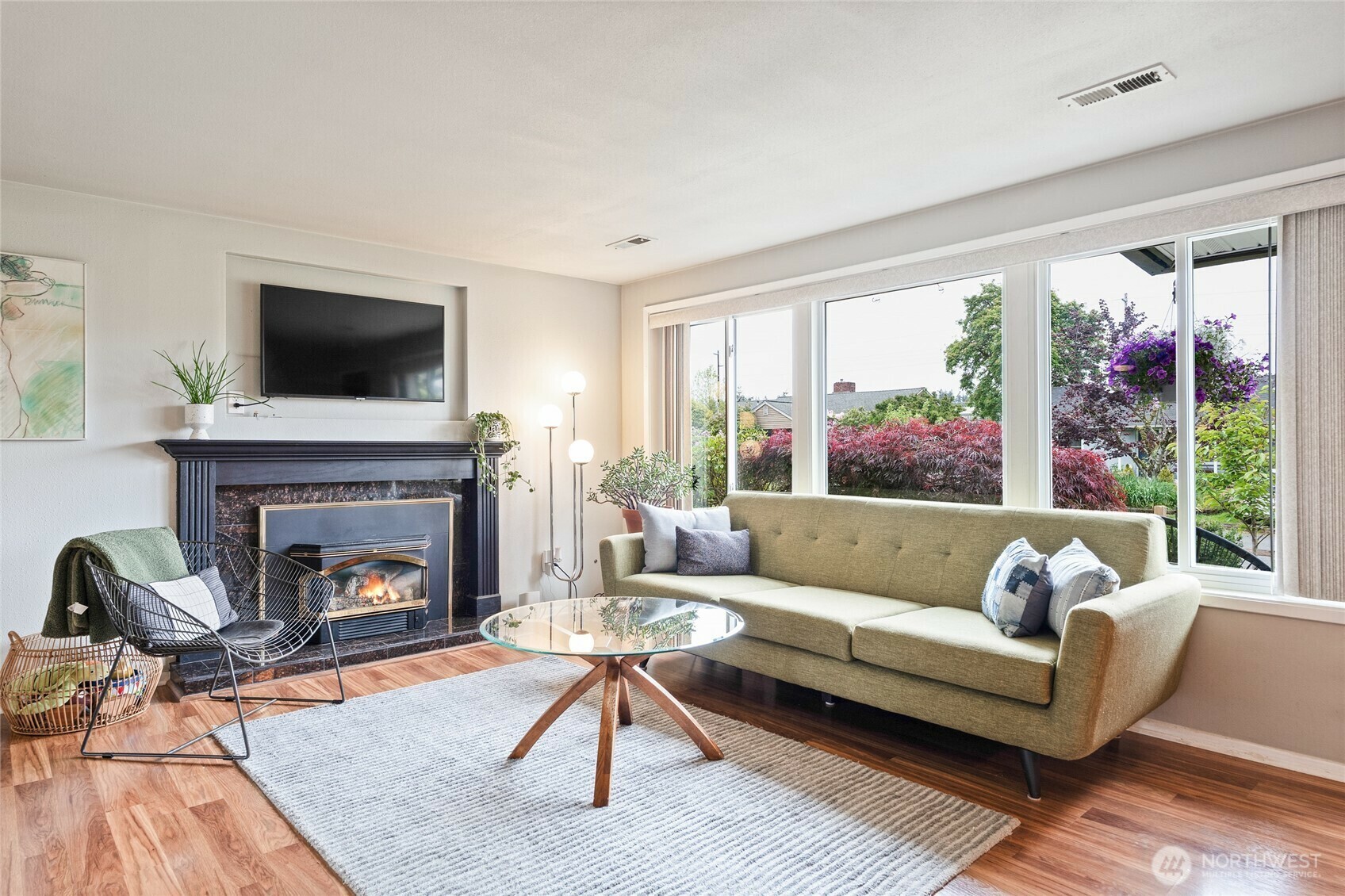 Property Photo: 16124 Midvale Avenue N WA 98133