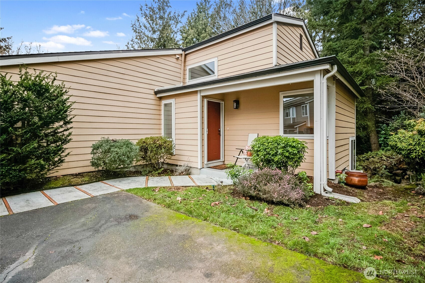 Property Photo: 11410 102nd Court NE 27 WA 98033