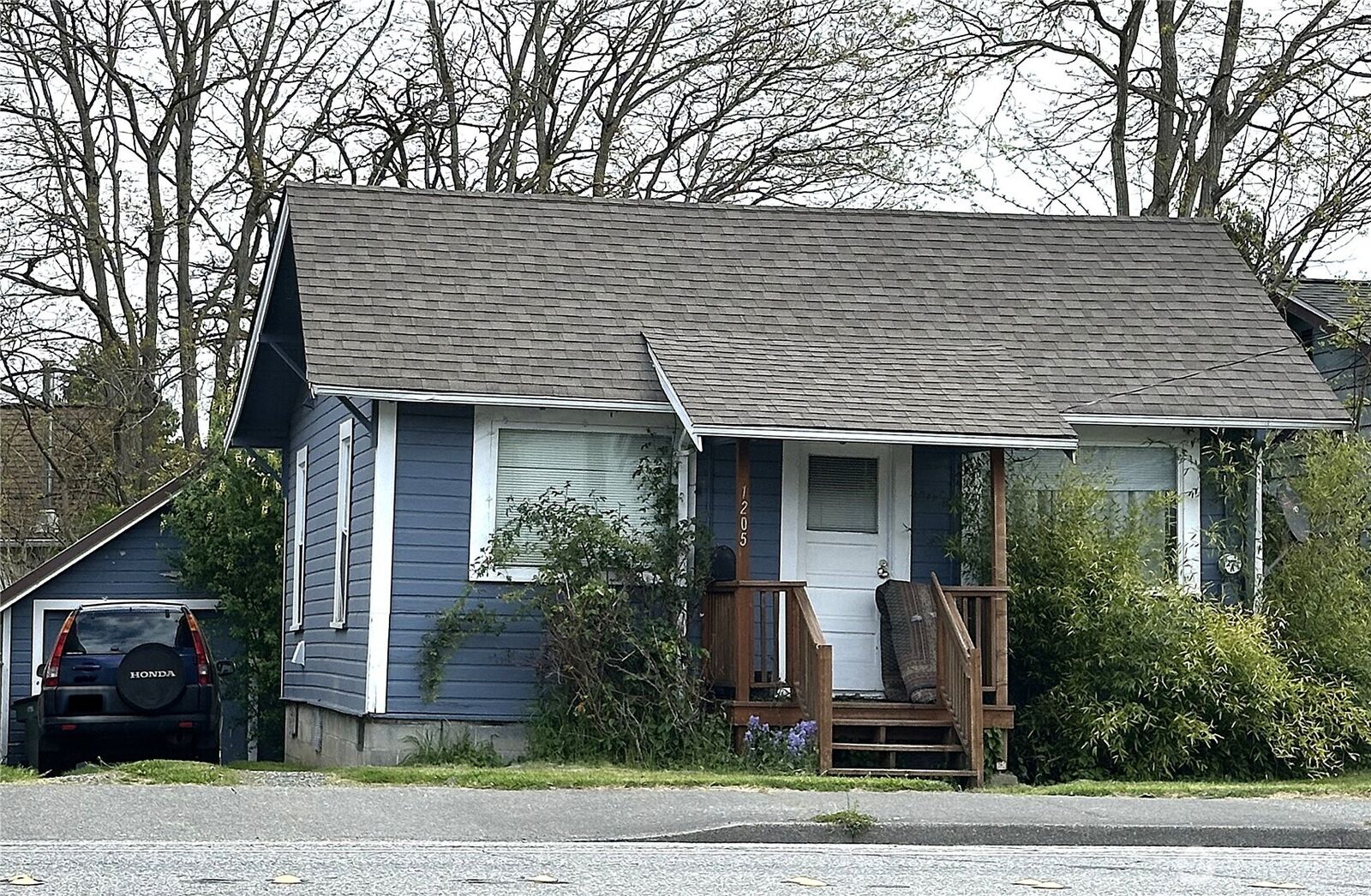 Property Photo: 1205 E Maple Street WA 98225