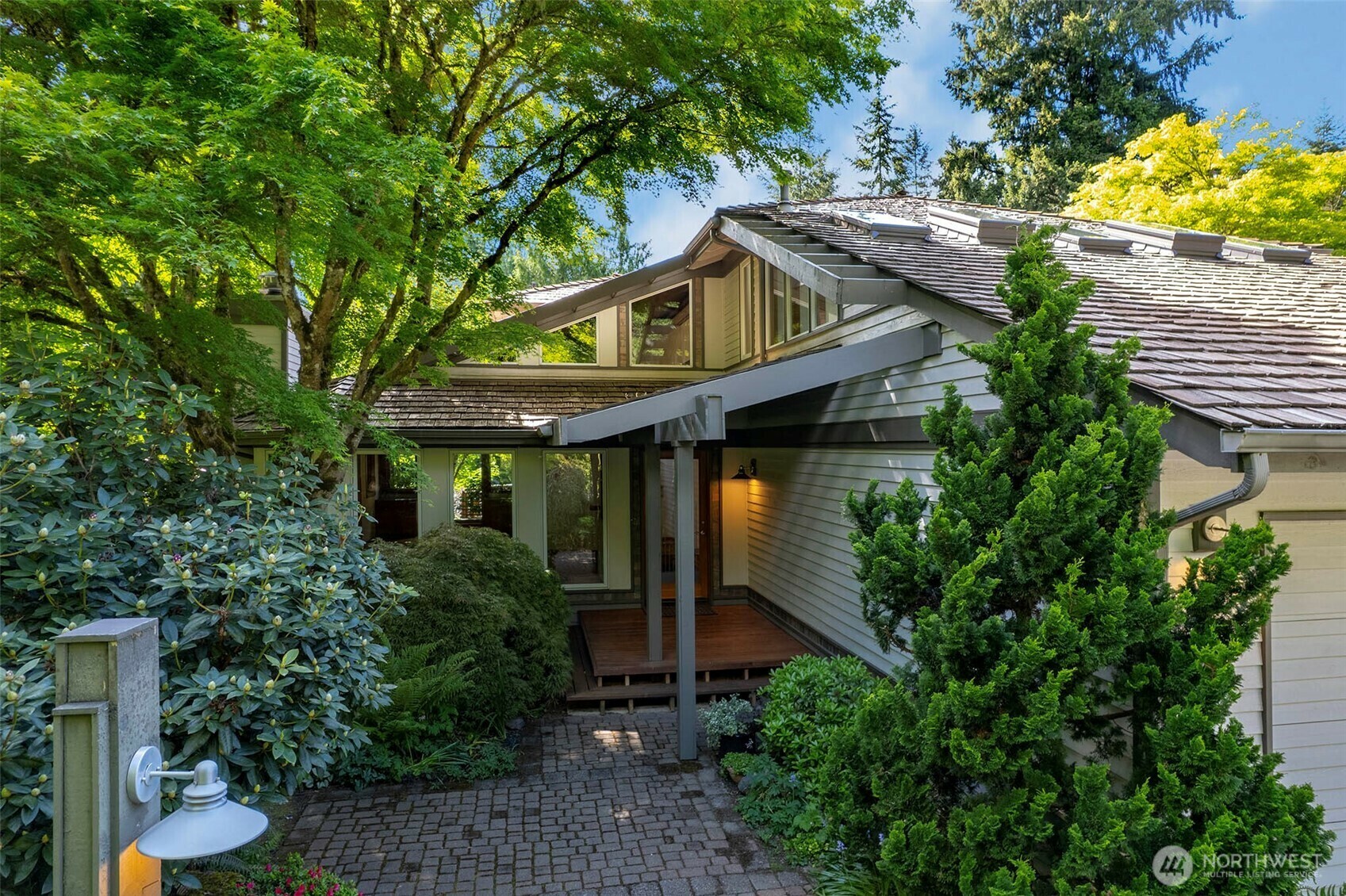 Property Photo: 15310 NE 166th Lane WA 98072