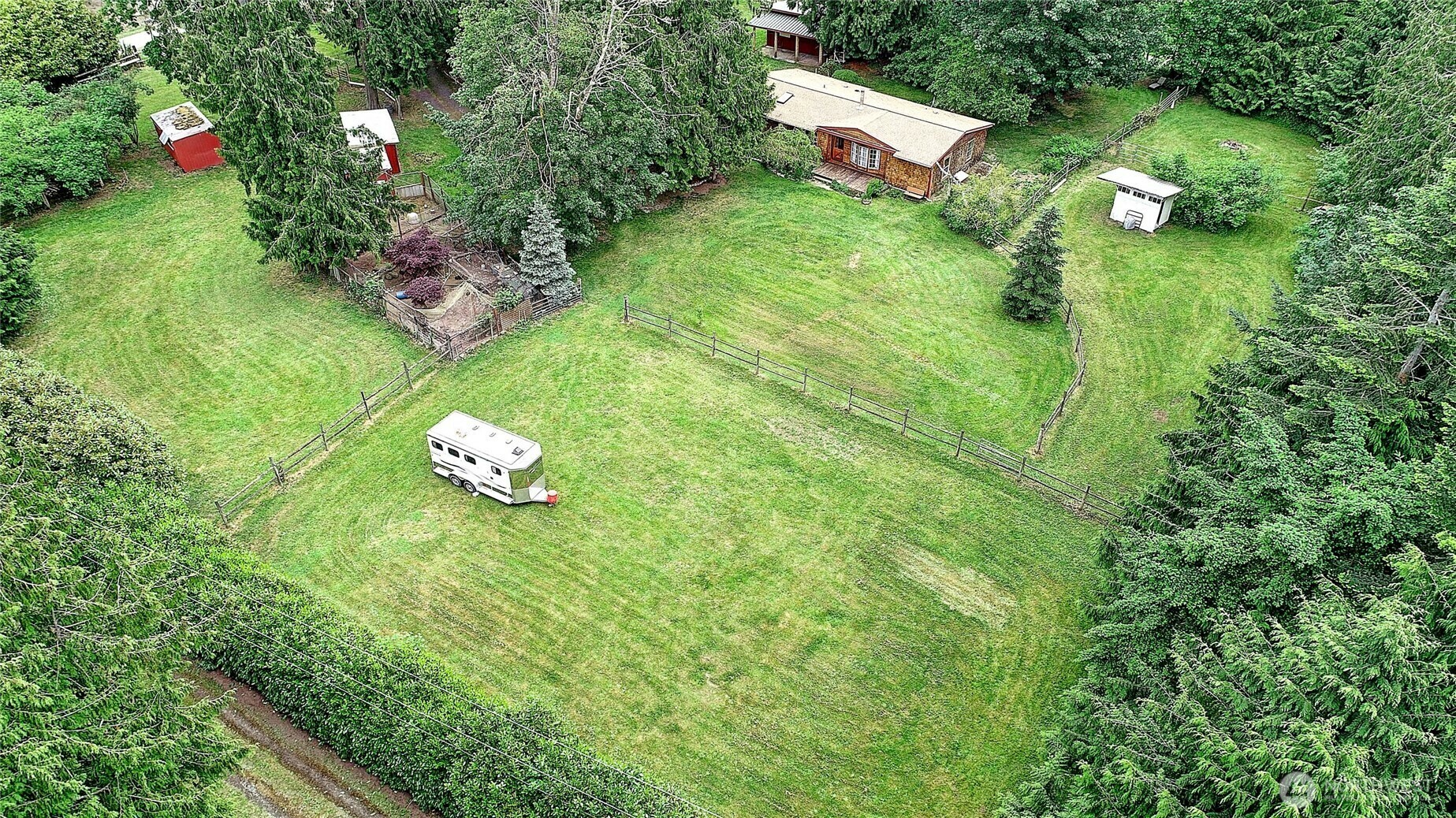 Property Photo: 472 Iris Lane WA 98282