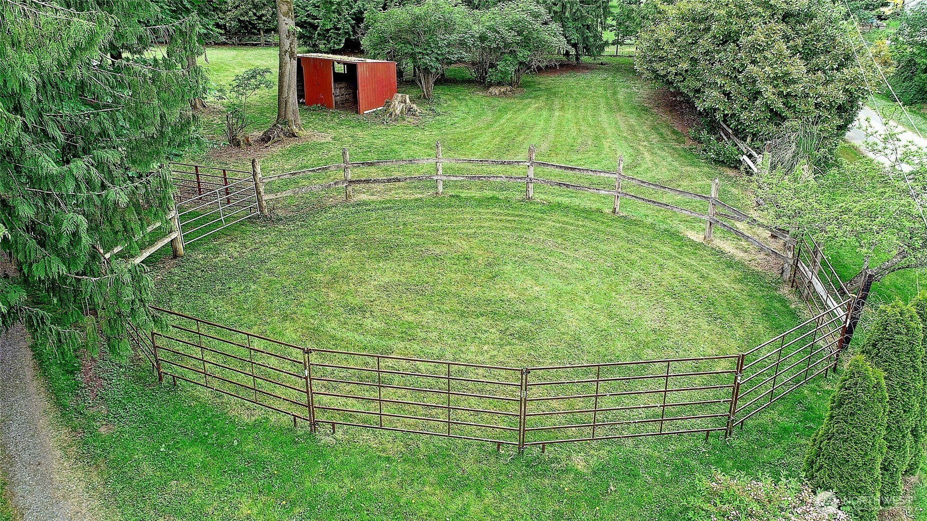 Property Photo: 472 Iris Lane WA 98282