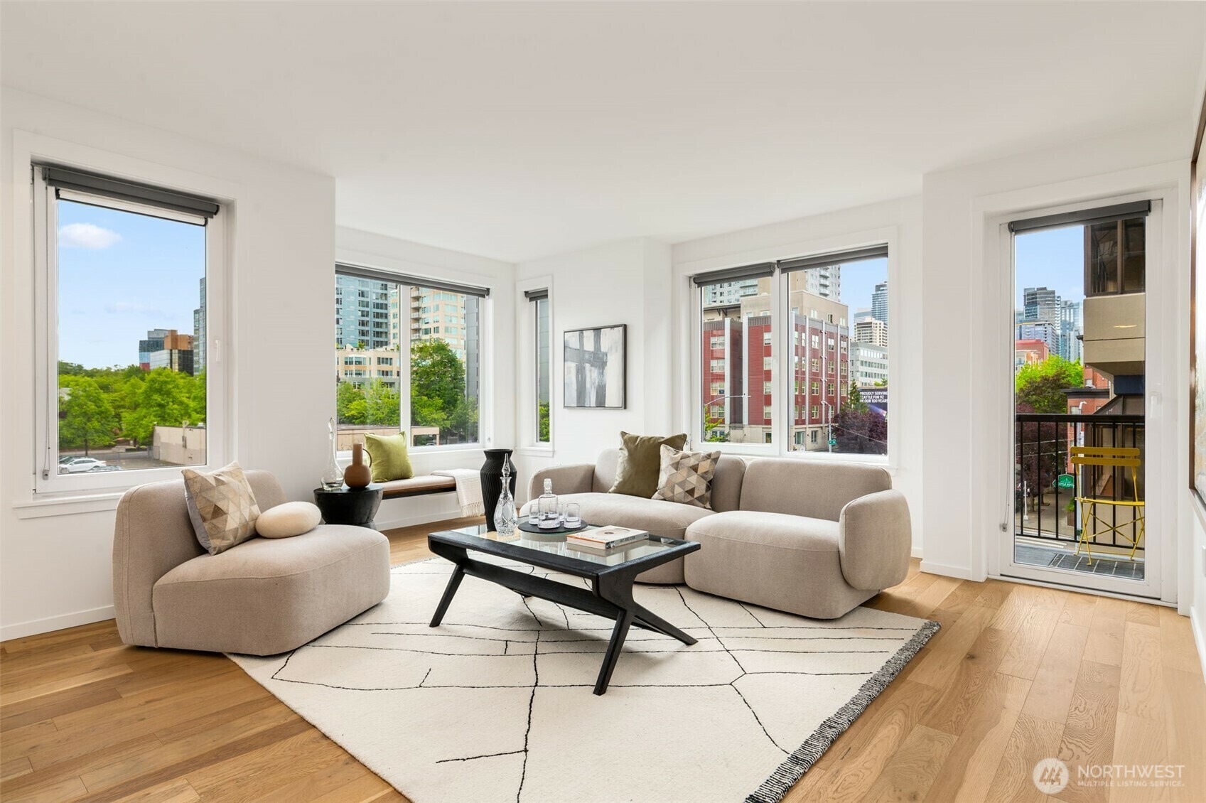 Property Photo: 2721 1st Avenue 407 WA 98121