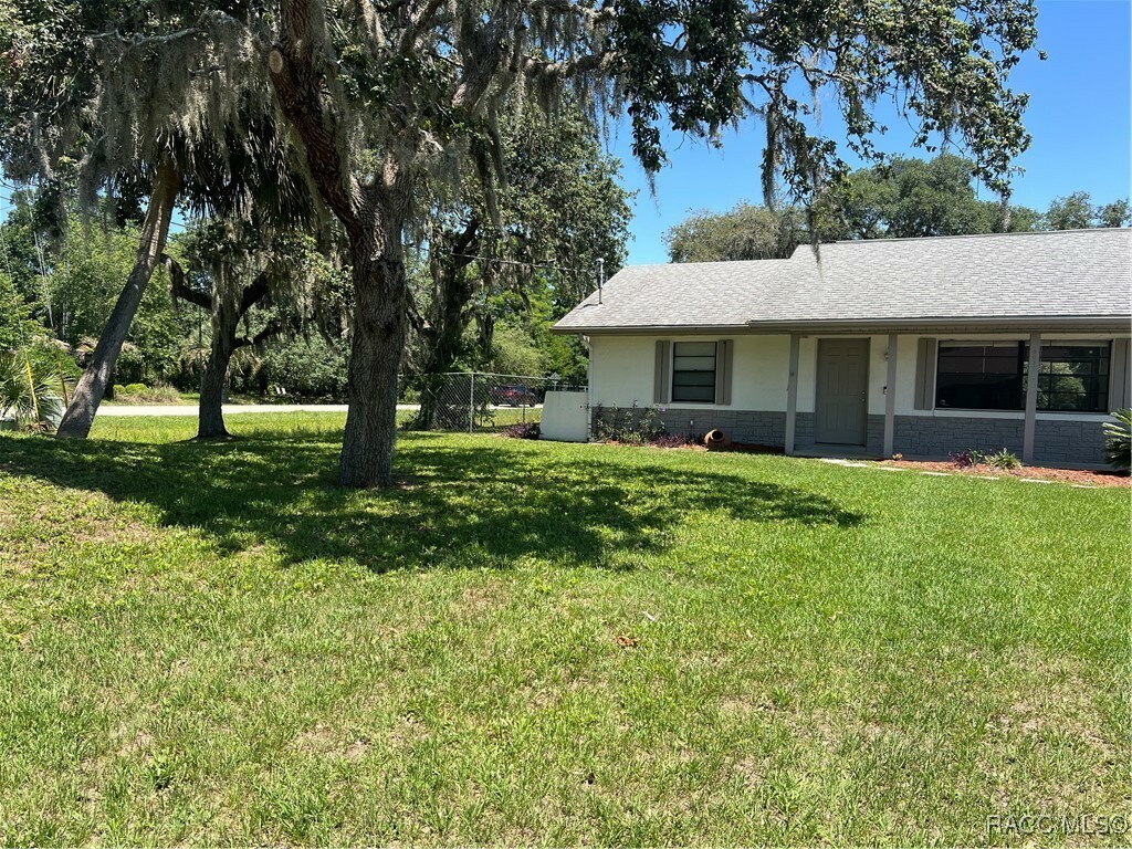 Property Photo: 9637 E Monica Court FL 34450