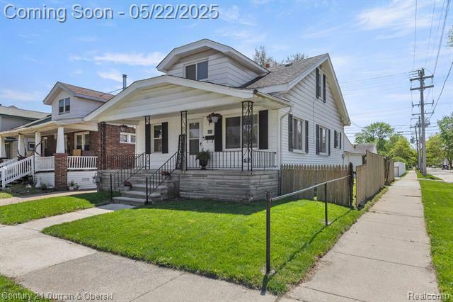 Property Photo:  1089 White Avenue  MI 48146 
