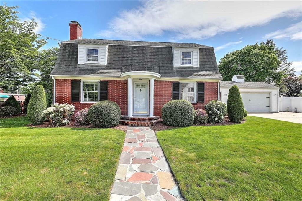 Property Photo: 225 Saratoga Avenue RI 02861