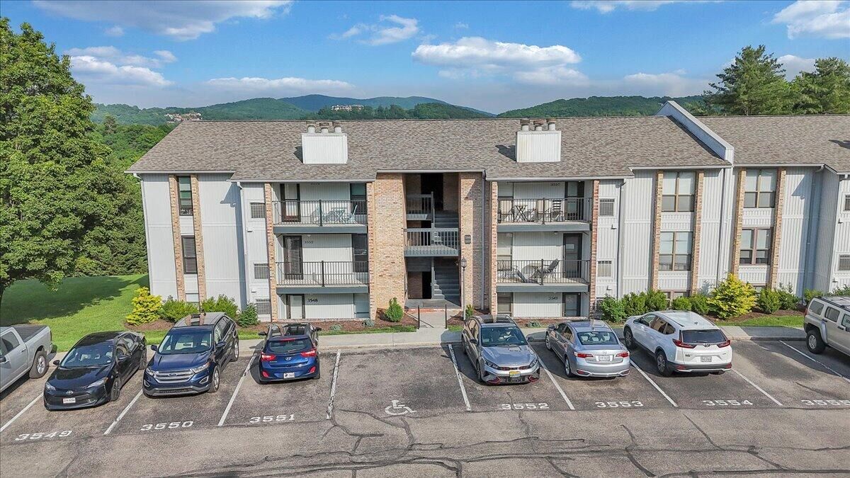 Property Photo:  3552 Timberline Trl  VA 24018 
