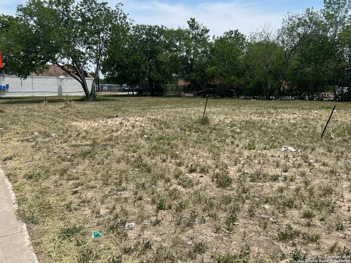 Property Photo: 1902 Pecan Valley TX 78210