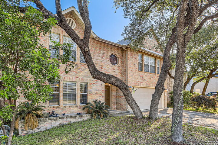 Property Photo: 602 Empresario Dr TX 78253