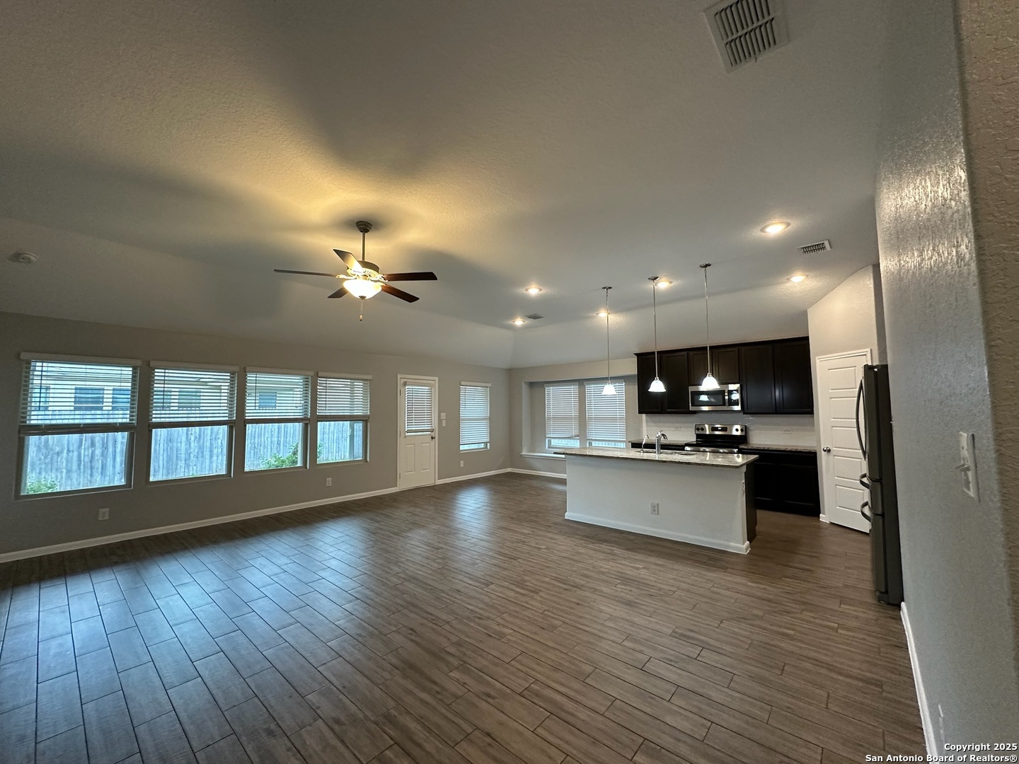 Property Photo: 1116 Eagle TX 78155
