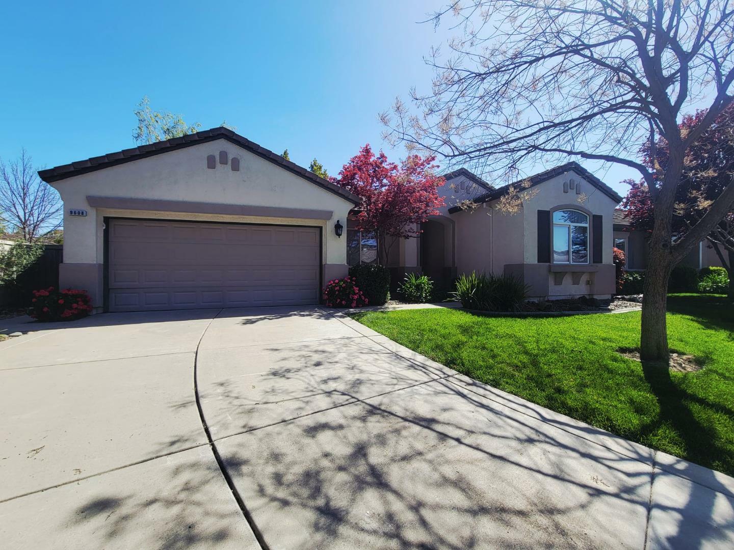 Property Photo: 9608 Crystal Bay Lane CA 95758