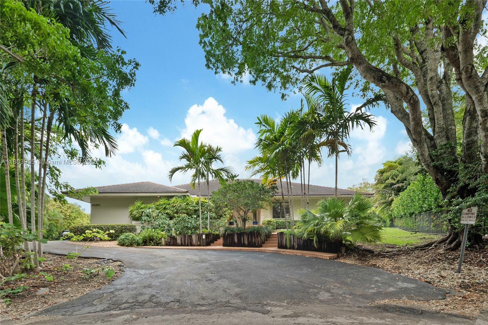 8290 La Rampa St  Coral Gables FL 33143 photo