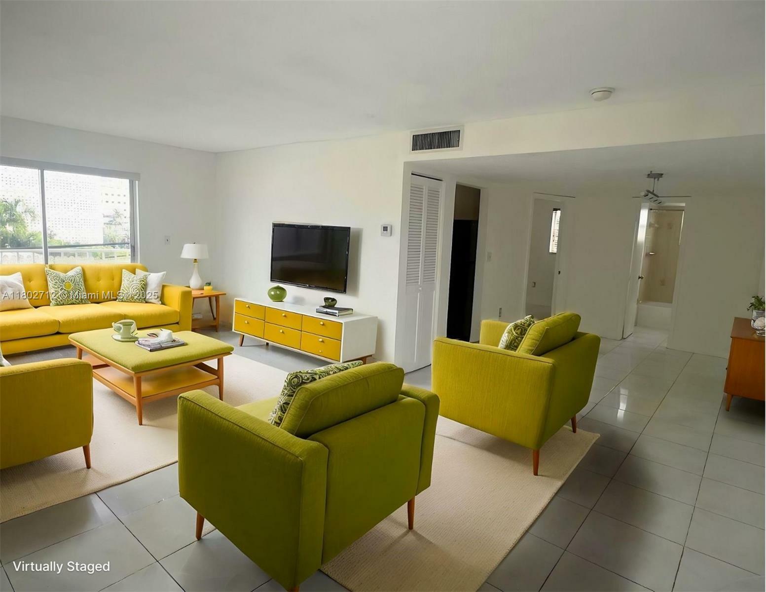 Property Photo: 1605 Pennsylvania Ave 404 FL 33139