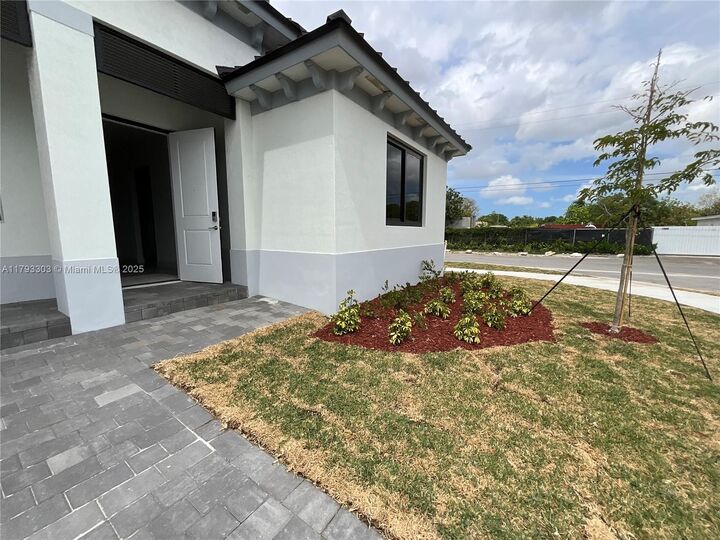 Property Photo: