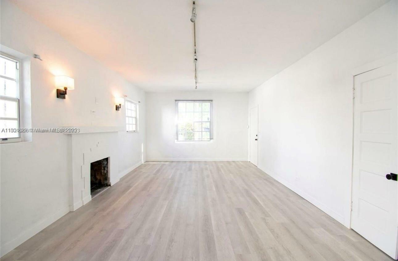 Property Photo: 3306 S Le Jeune Rd 3306 FL 33134
