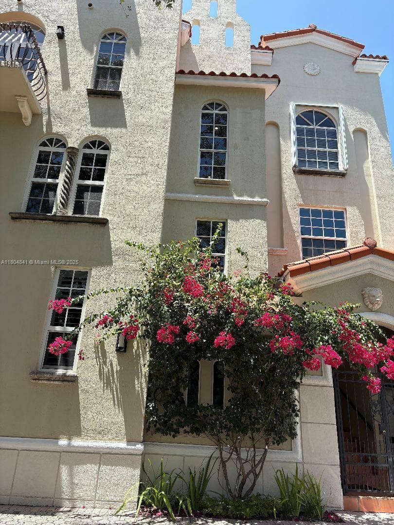 111 Edgewater Dr 3B  Coral Gables FL 33133 photo