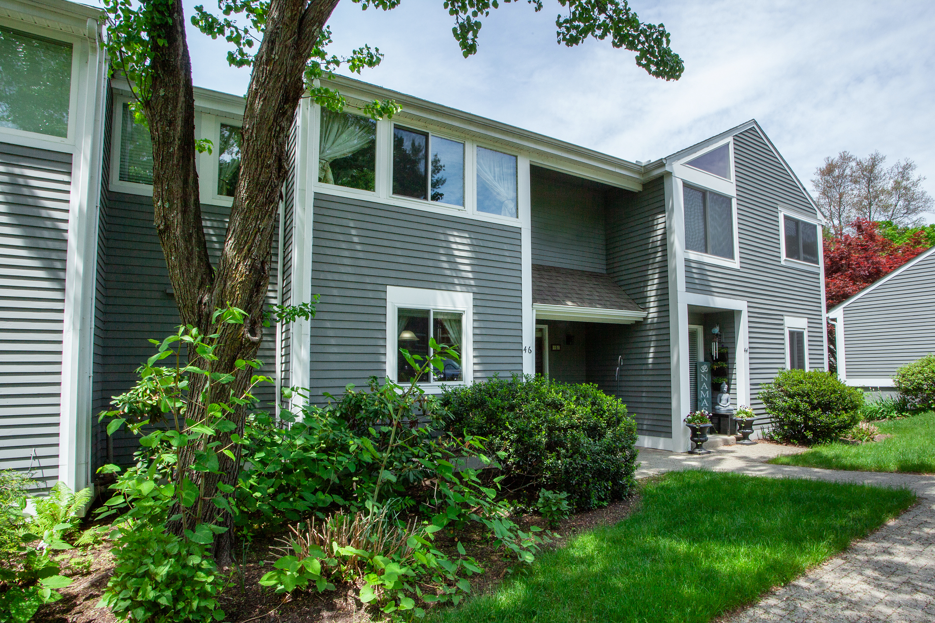 Property Photo: 46 Old Mill Court 46 CT 06070