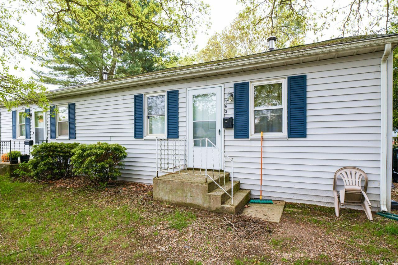 Property Photo: 161 Midway Oval CT 06340