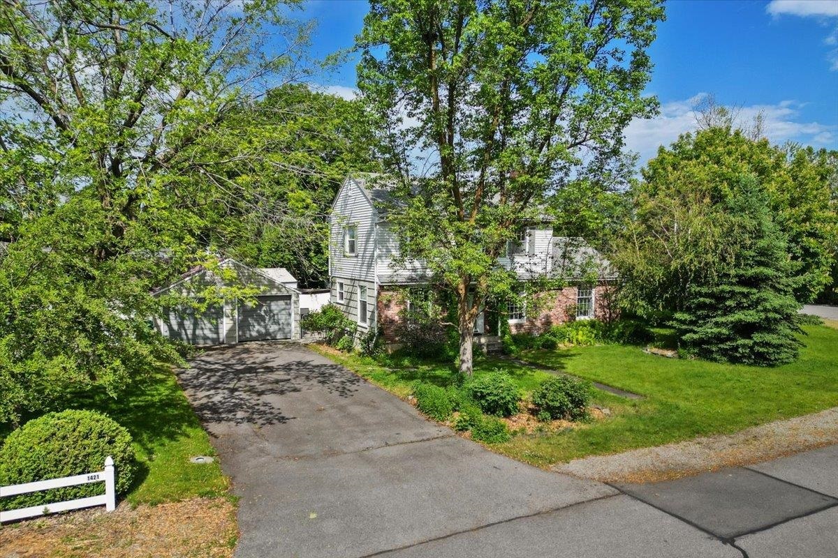 Property Photo: 1421 N Sunderland Rd WA 99206