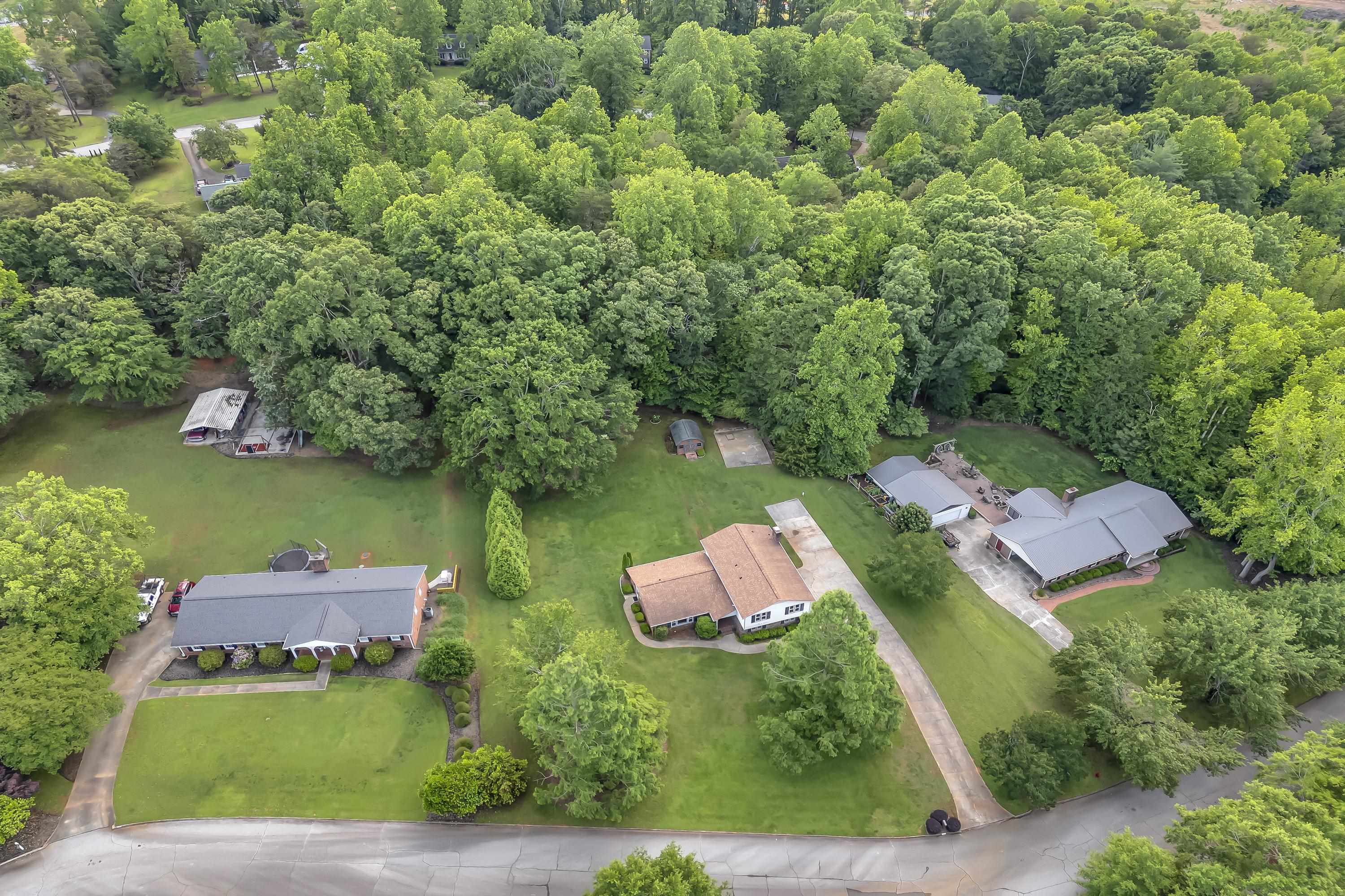 Property Photo: 406 Garden Grove Court SC 29302