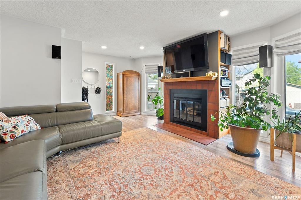 Property Photo: 1112 Coy Avenue SK S7M 0H1