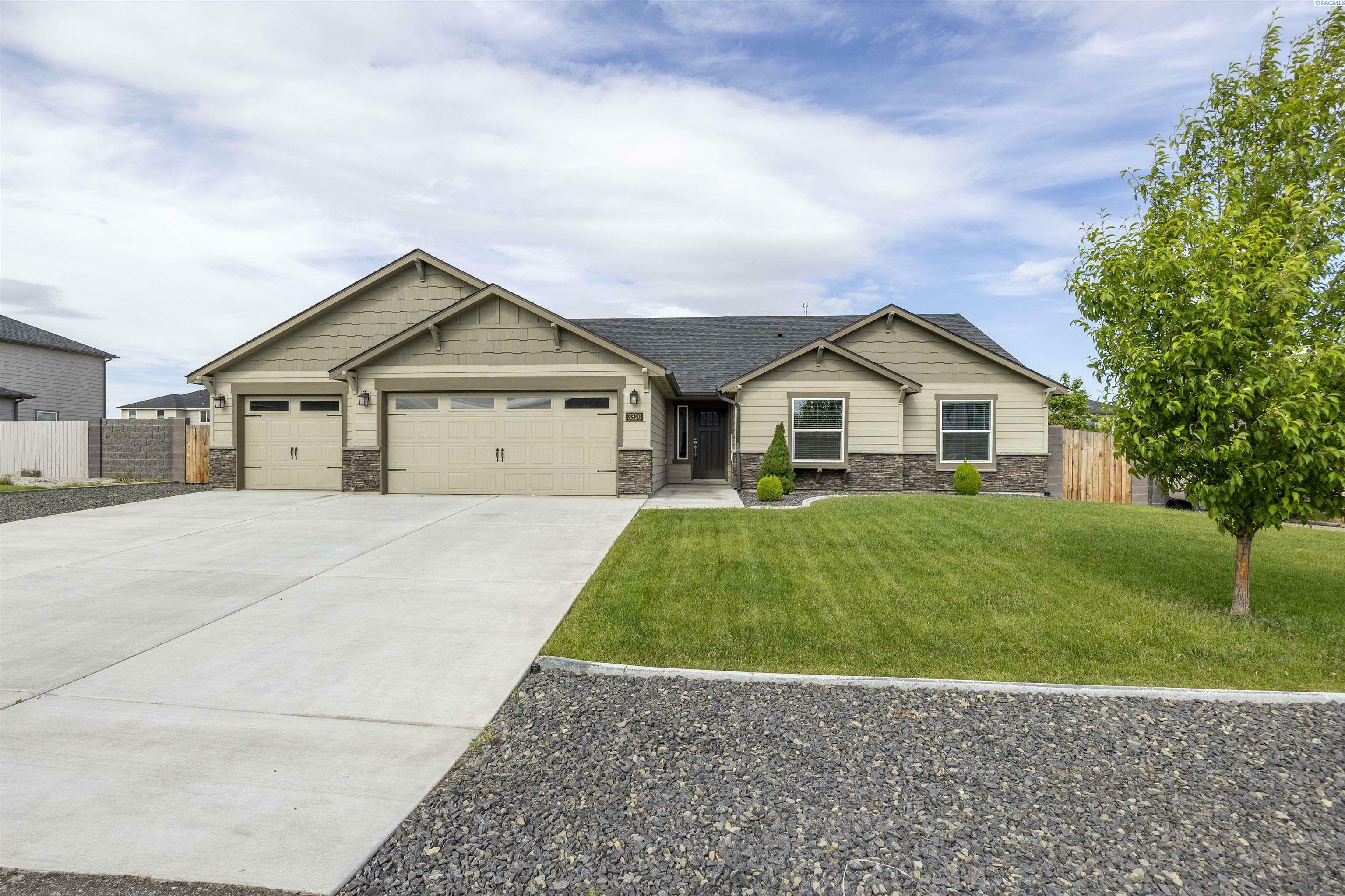 Property Photo: 3320 Colombard Lane WA 99301