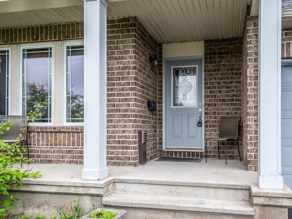 Property Photo: 223 Willow Creek Circle ON K2G 7B1