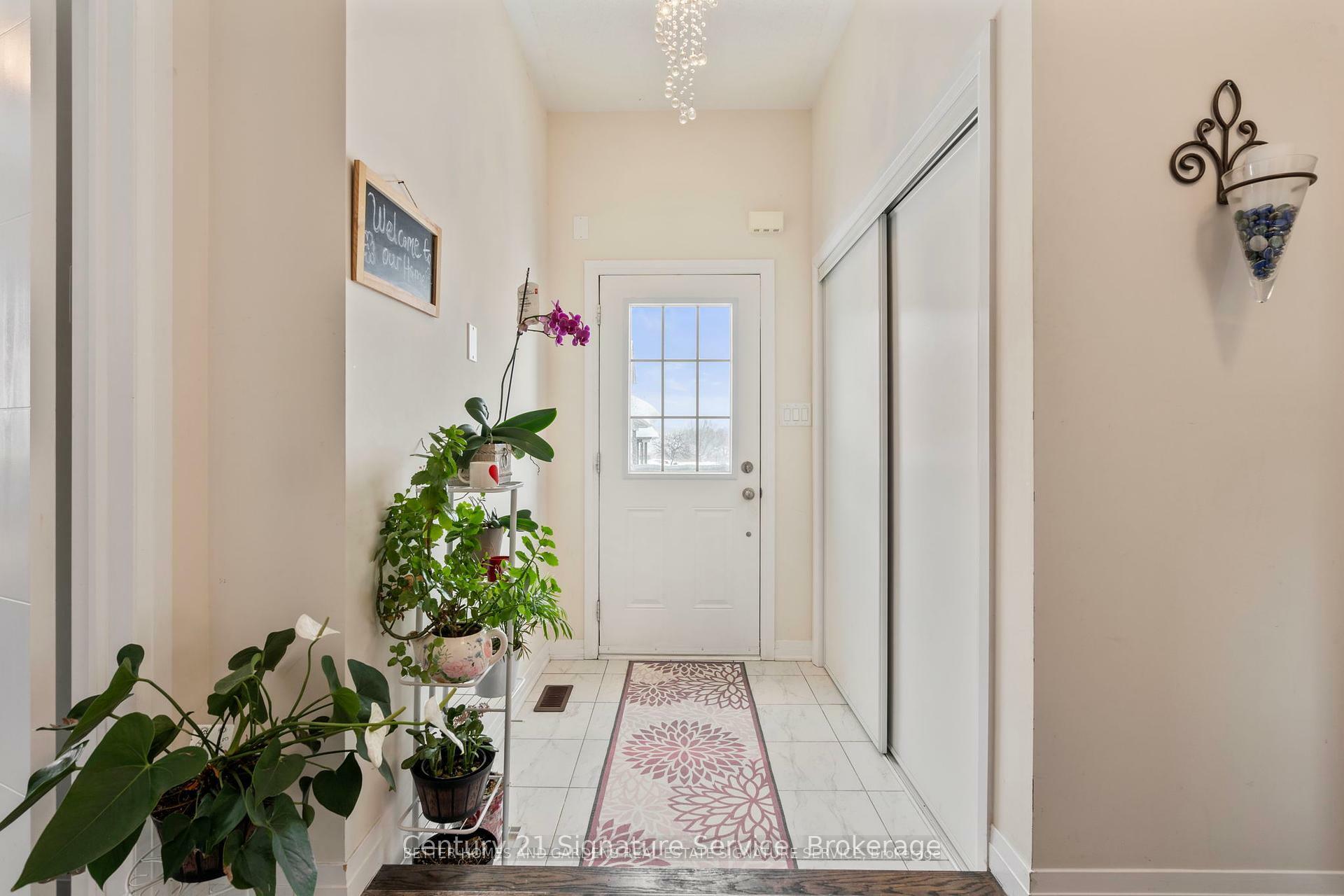 Photo de la propriété: 42 Bedford Estates Crescent ON L4N 9K5