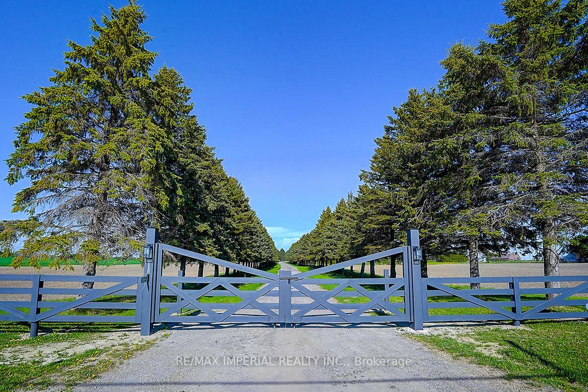 Property Photo: 13969 Kennedy Road ON L4A 4B4