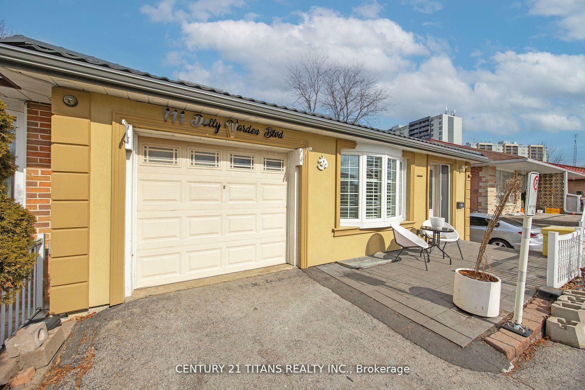 Property Photo: 111 Dolly Varden Boulevard ON M1H 2K7