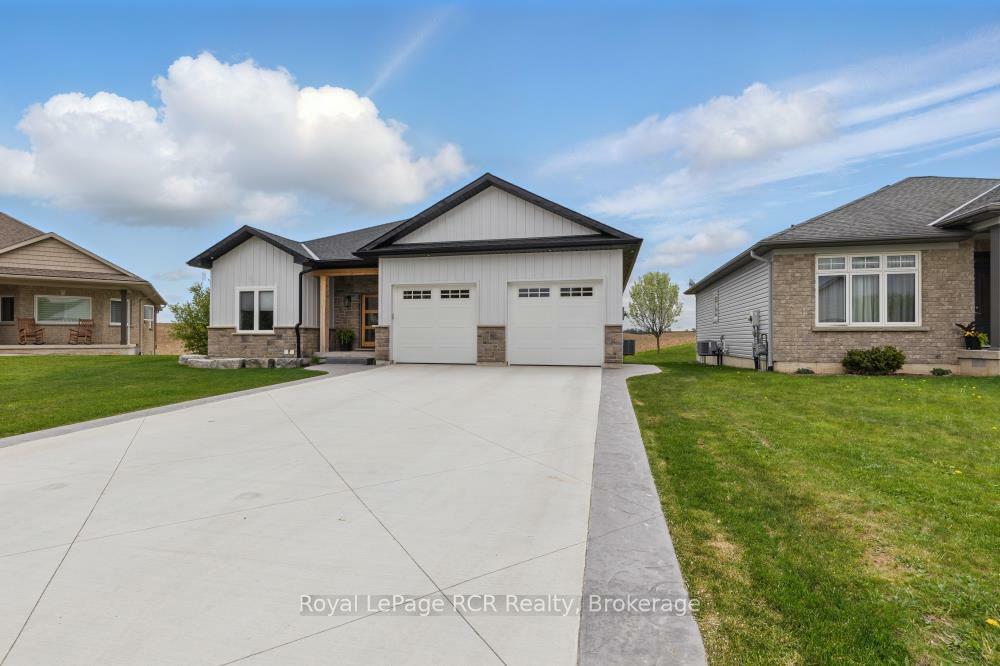 Property Photo:  13 Jonathan Crescent  ON N0G 2J0 