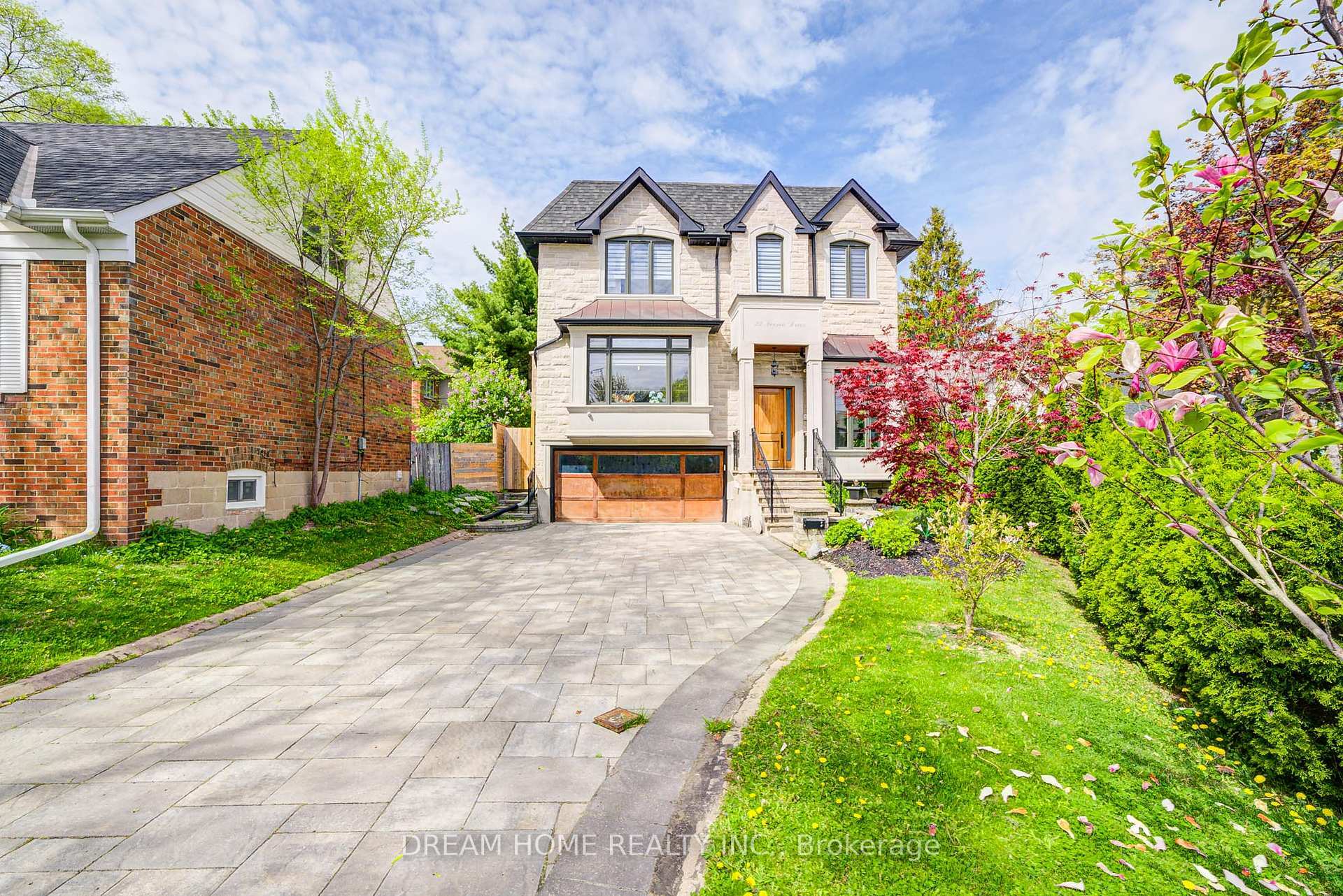 22 Leona Drive  Toronto ON M2N 4V5 photo