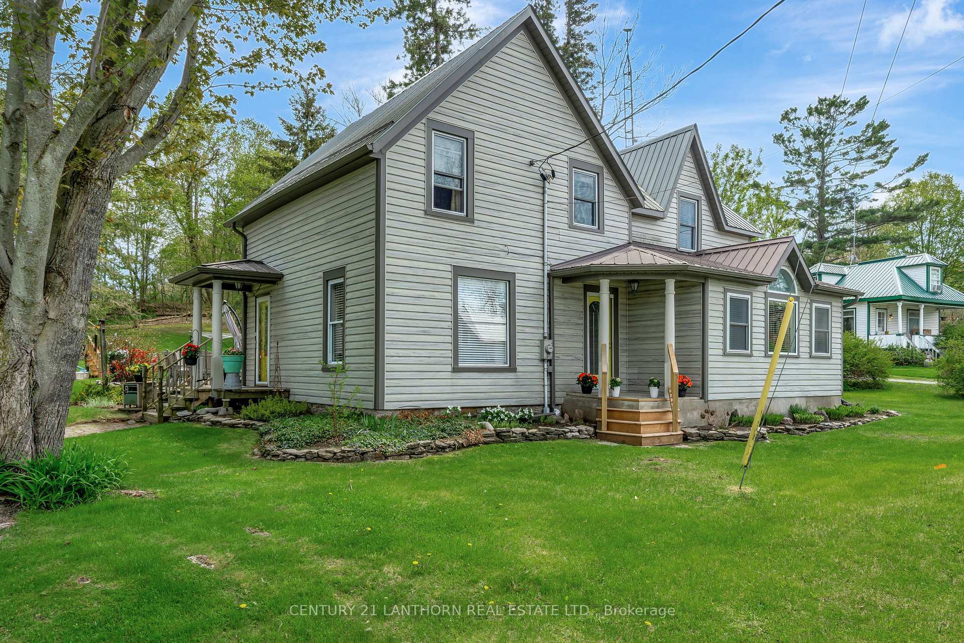 Property Photo:  1647 County Road 10 N/A  ON K0K 1P0 