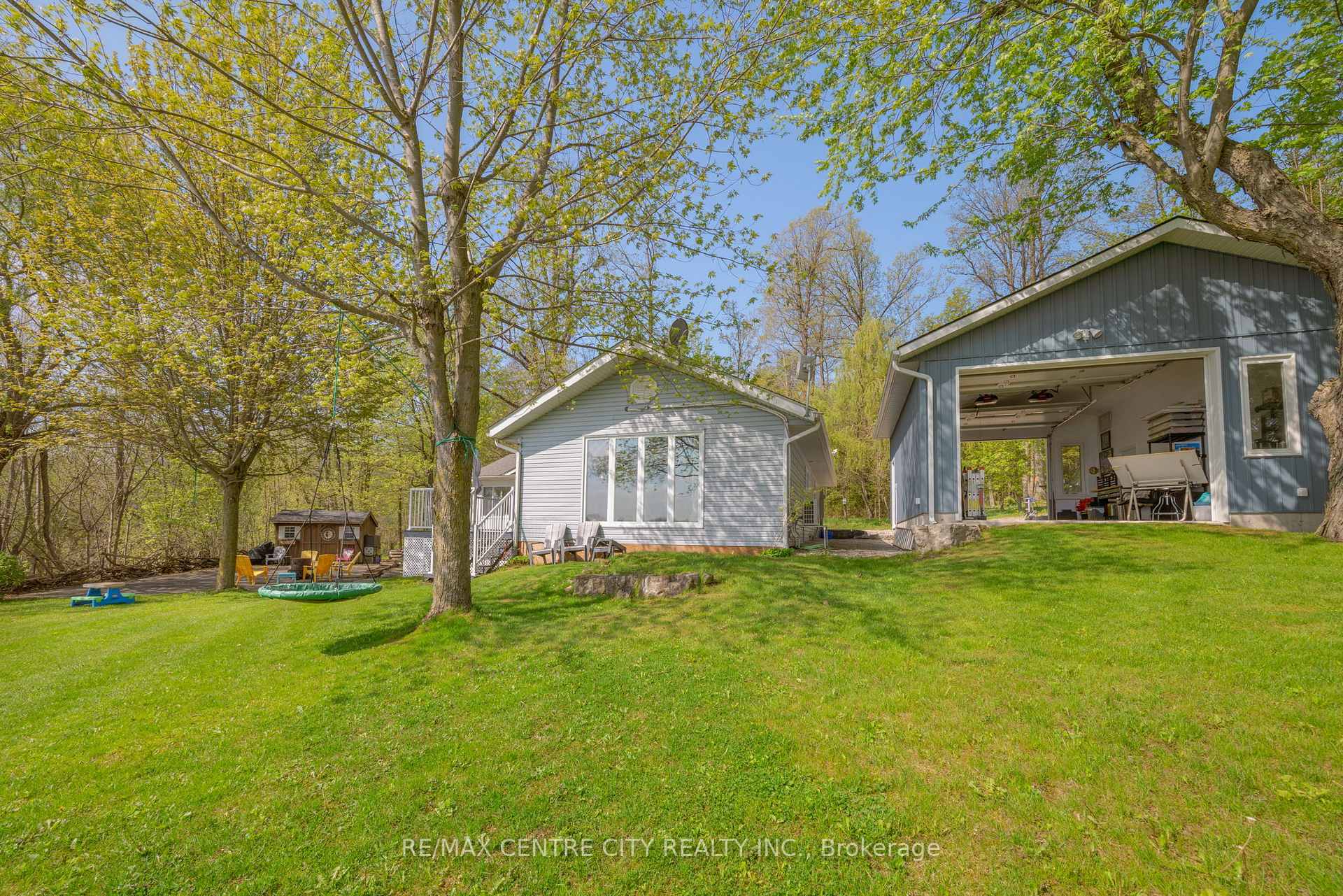 Property Photo: 1001 Road 10 W Road W ON N0G 1P0