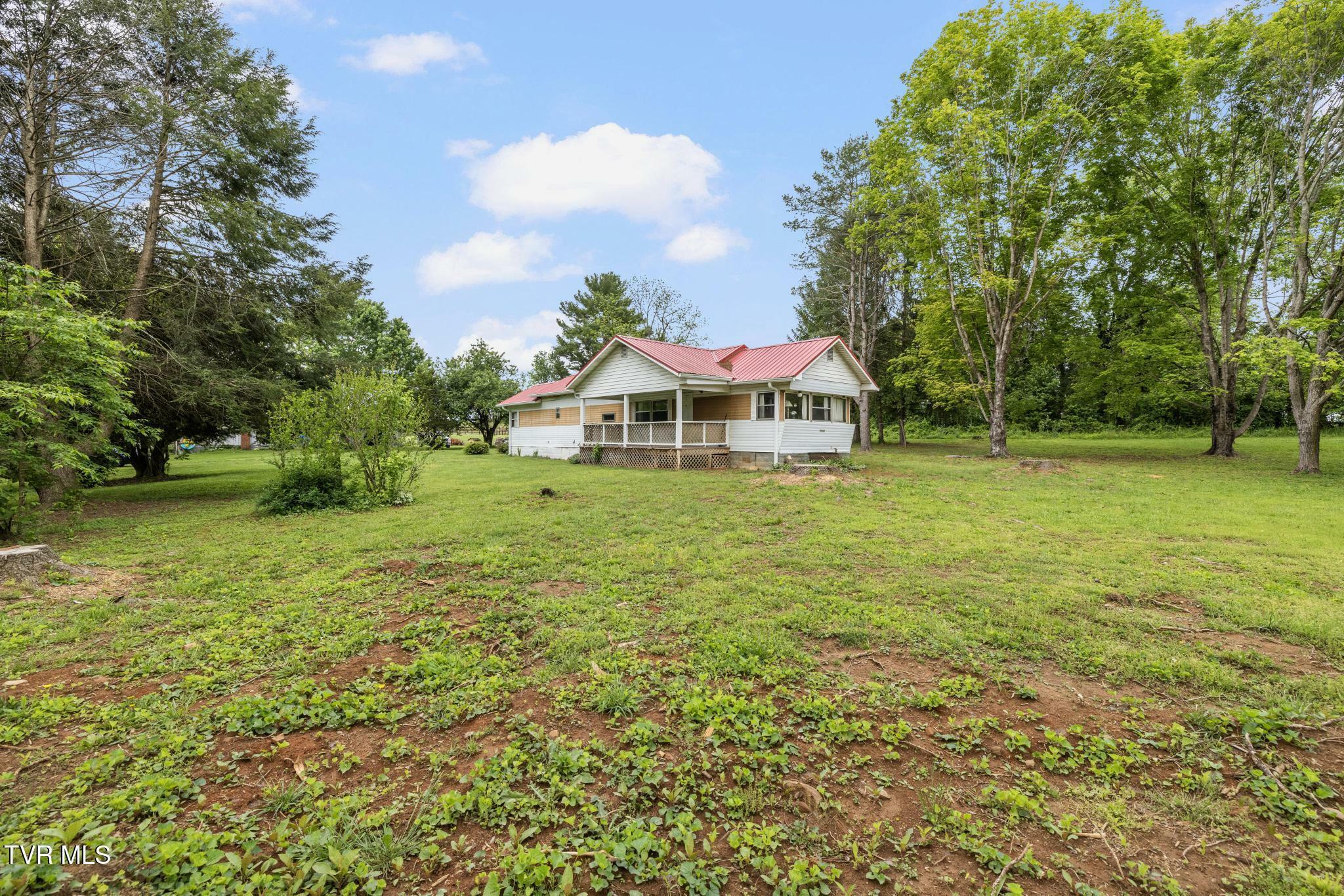 Property Photo: 1940 Hickory Tree Road TN 37618