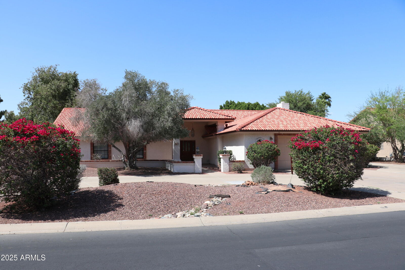 Property Photo:  6940 W Willow Avenue  AZ 85381 