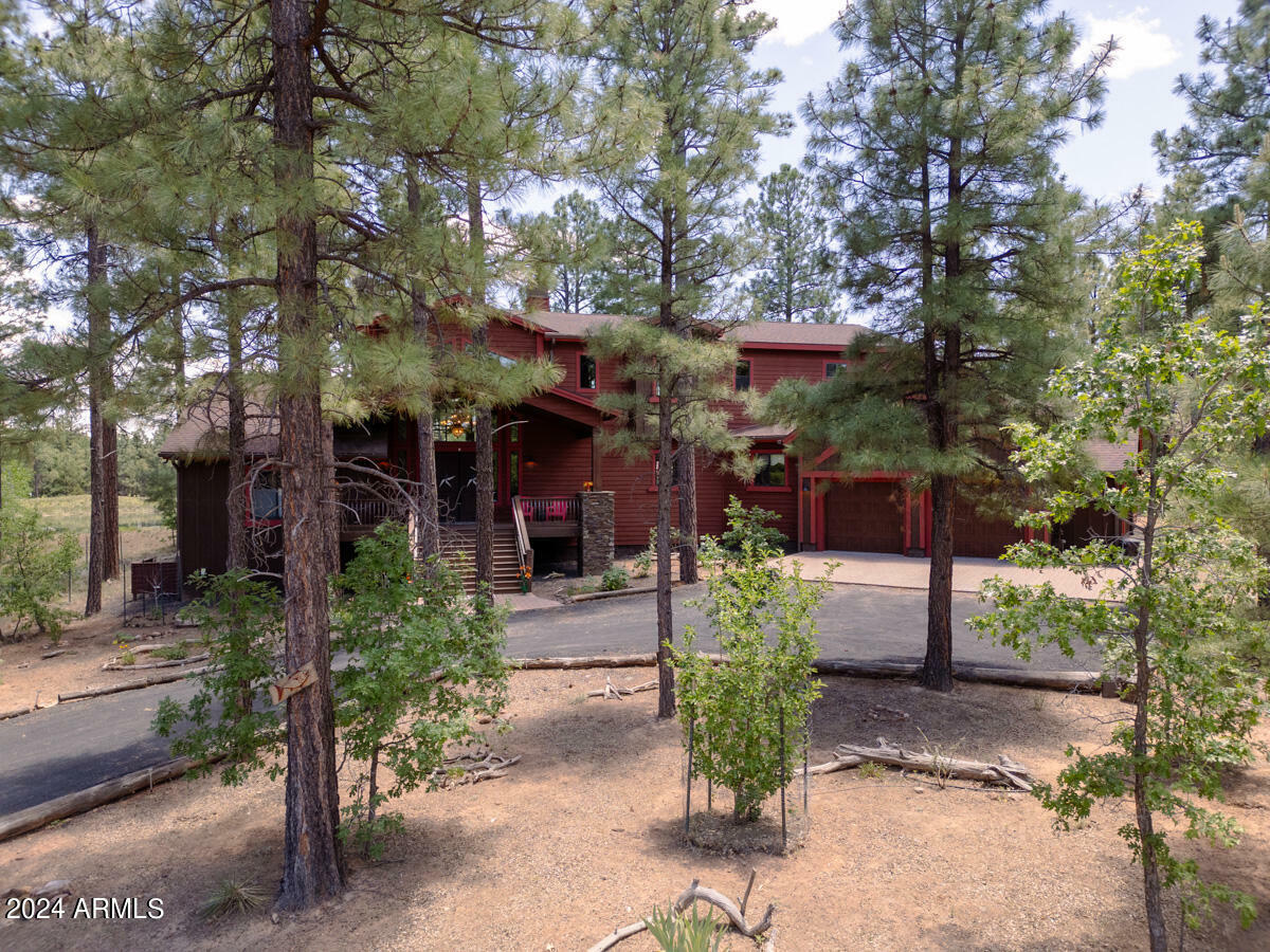 Property Photo: 4051 W Falling Leaf Road AZ 85901