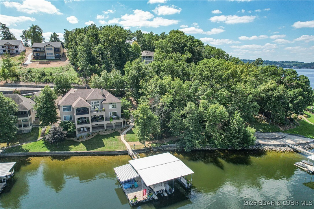 Property Photo: 1163 Beacon Pointe Circle MO 65049