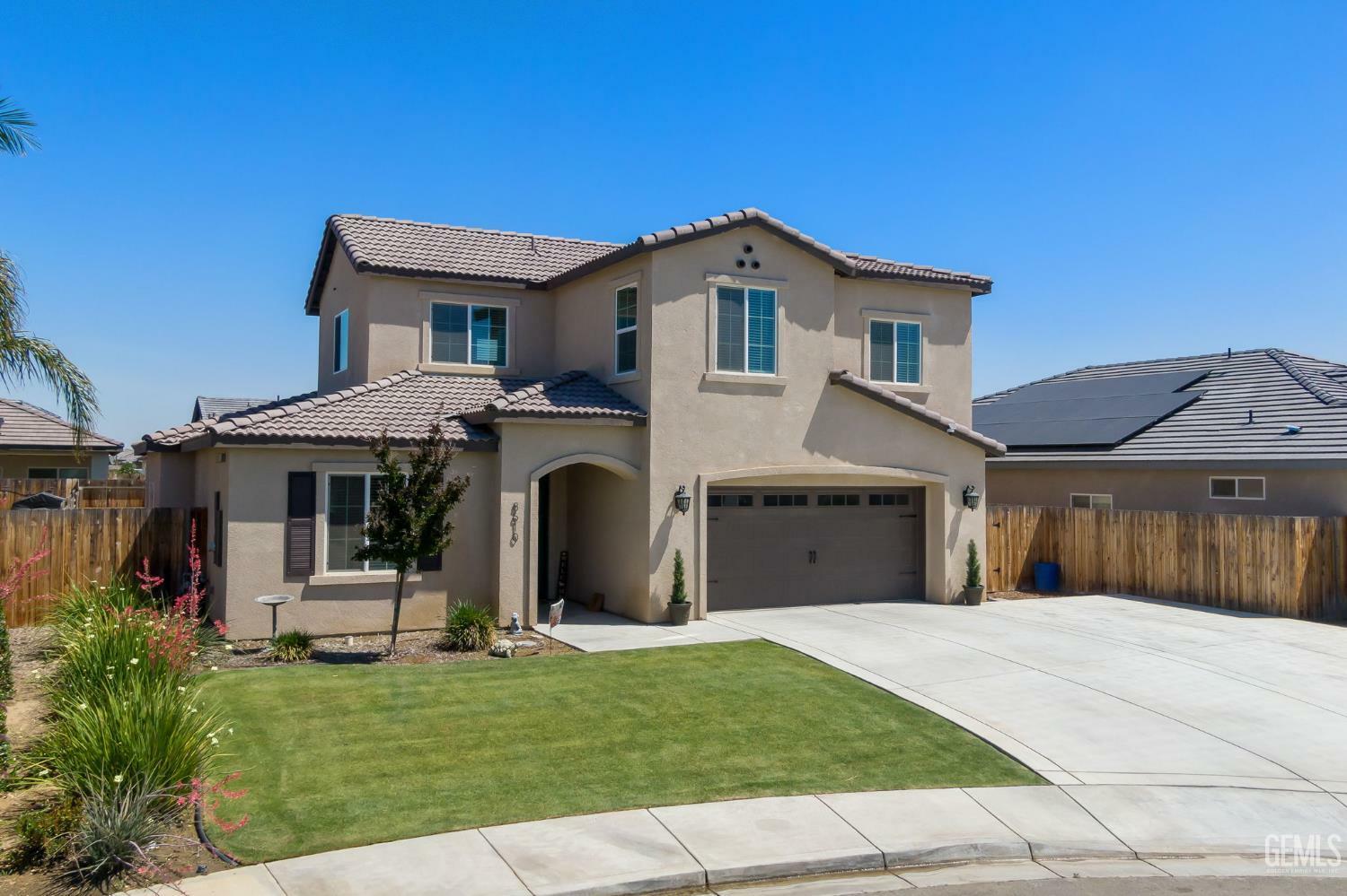 Property Photo: 8610 Kowa Street CA 93314