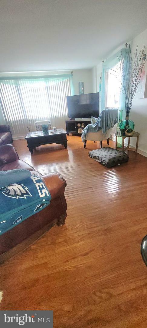 Property Photo: 1810 Oakmont Street PA 19111