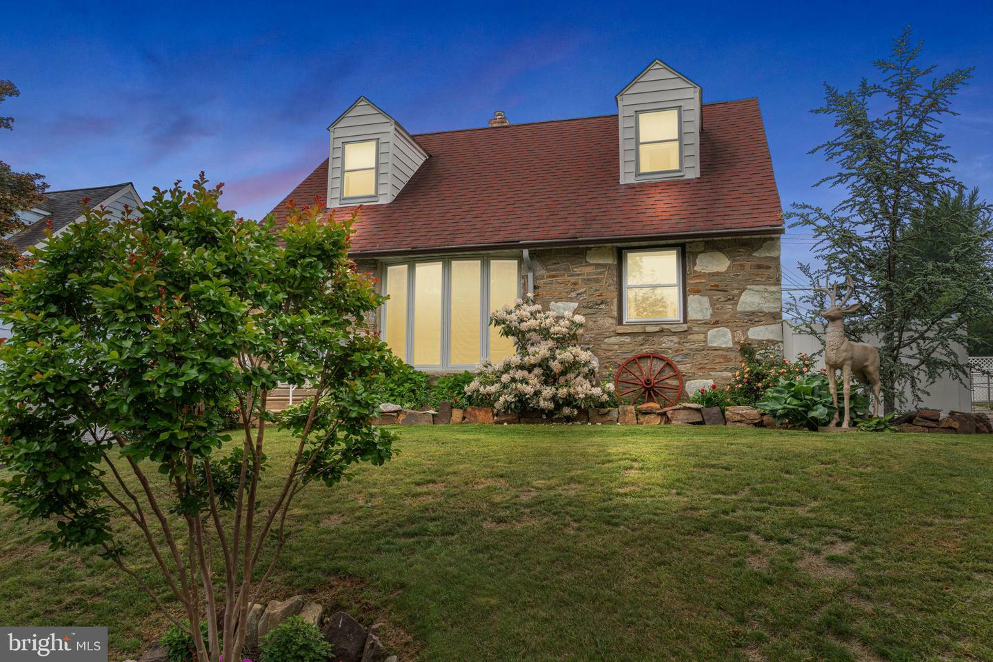 3170 Weston Street  Philadelphia PA 19136 photo