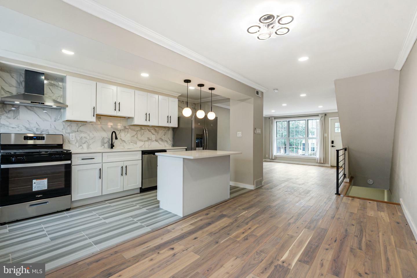 2936 New Hope Street  Philadelphia PA 19145 photo