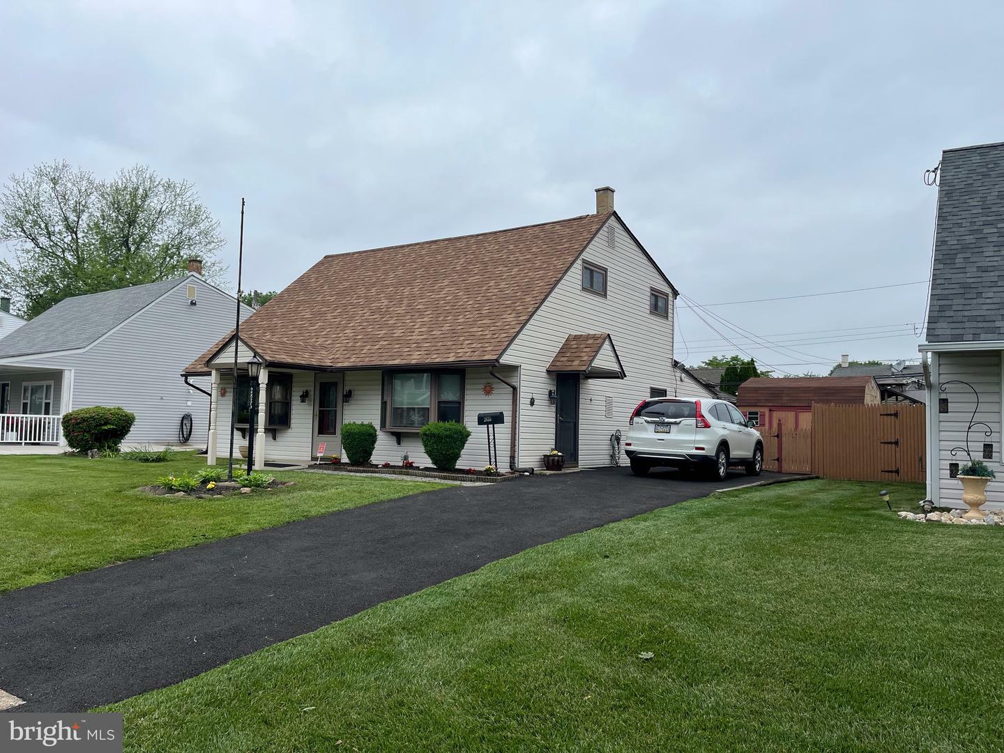Property Photo: 2835 Nightingale Road PA 19154