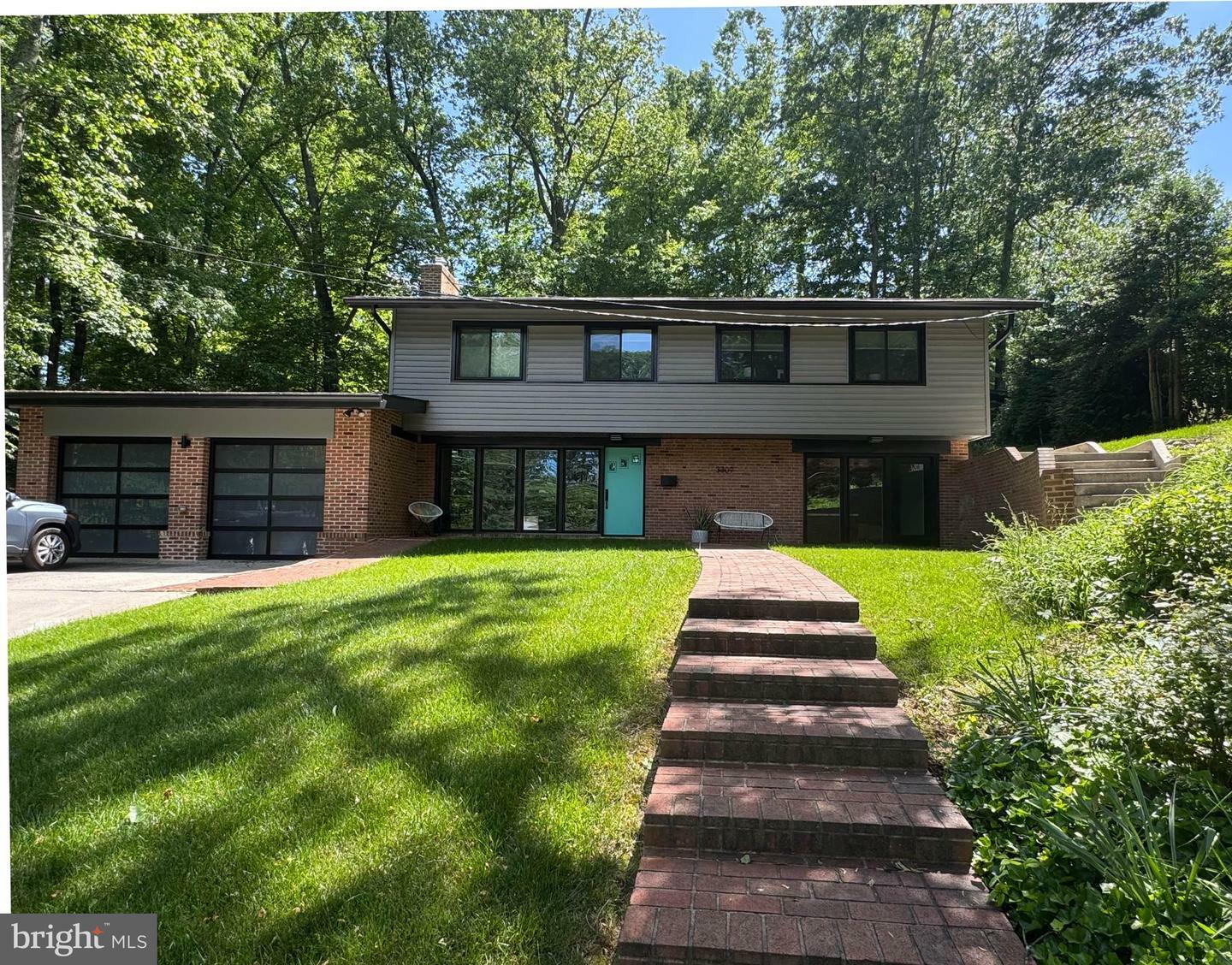 Property Photo: 3309 Parkside Terrace VA 22031