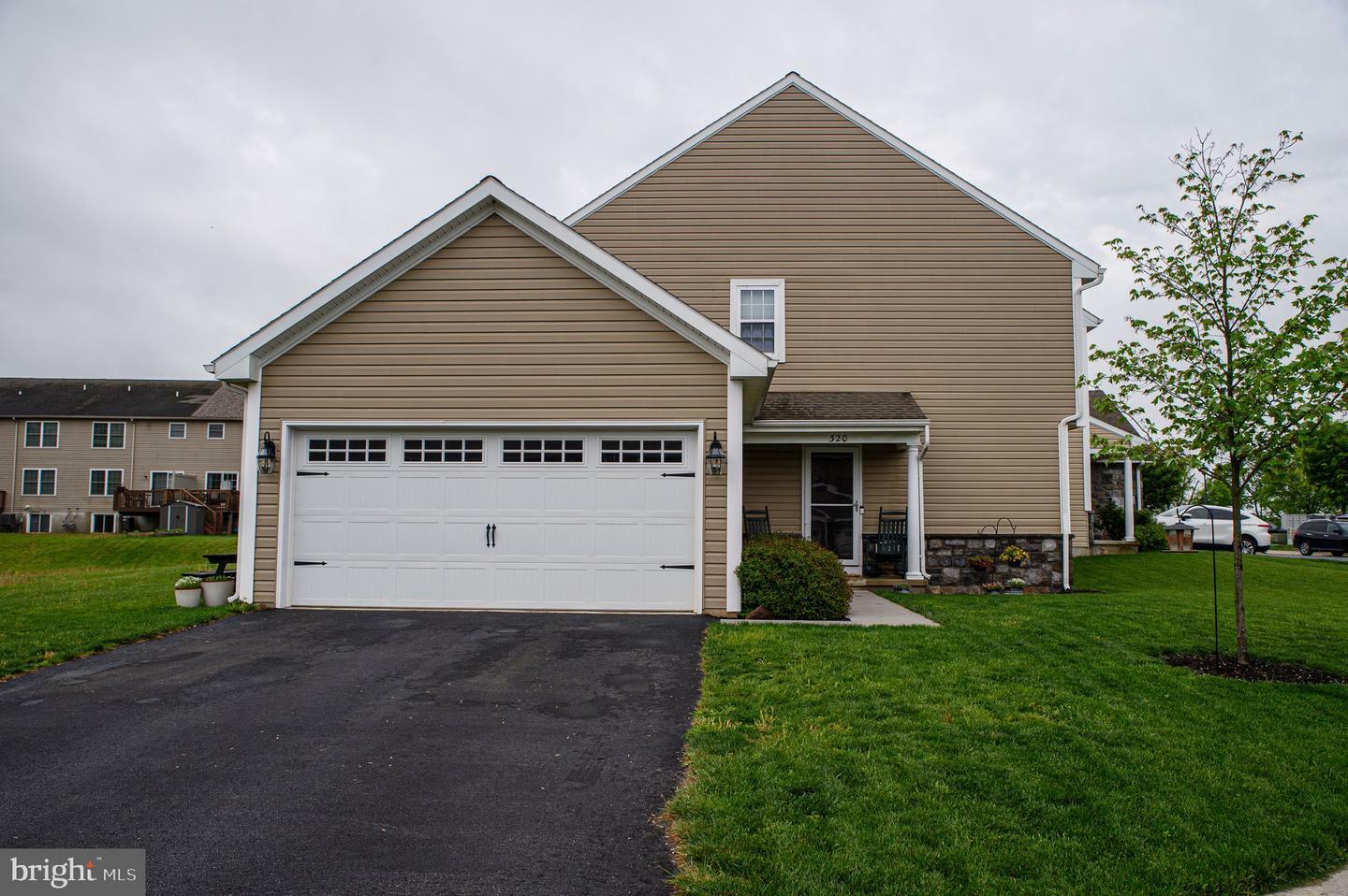 320 Cedar Hollow  Manheim PA 17545 photo